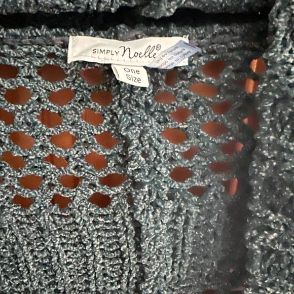 Cardigan dolman sleeve sweater - Picture 3 of 3